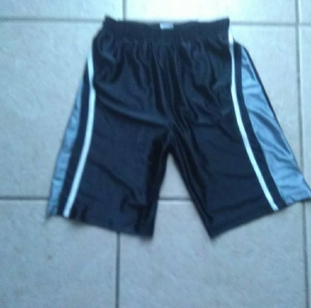 Xersion gym shorts